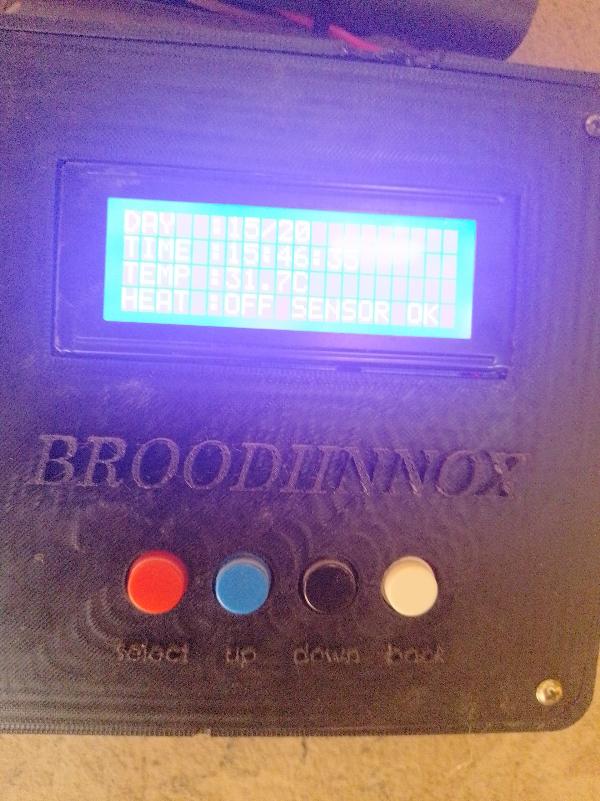 Broodiinnox system control panel and monitoring interface